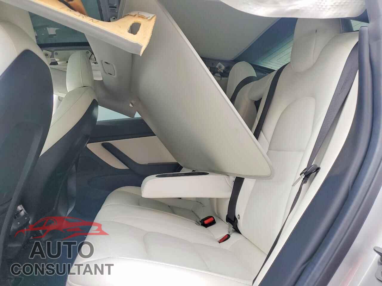 TESLA MODEL 3 2018 - 5YJ3E1EB7JF099515
