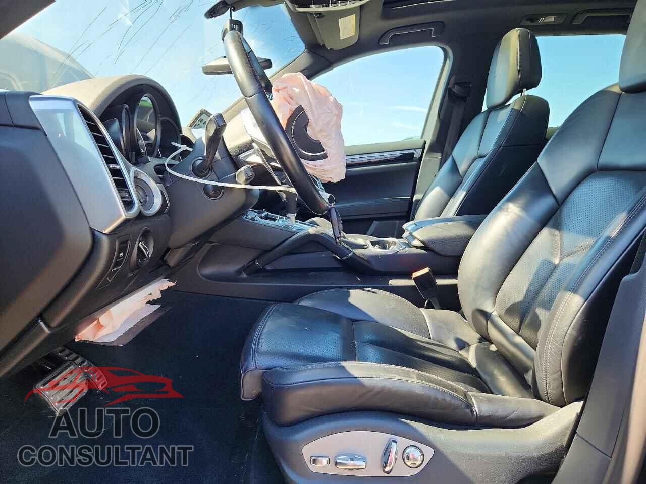 PORSCHE CAYENNE 2018 - WP1AE2A26JLA71879