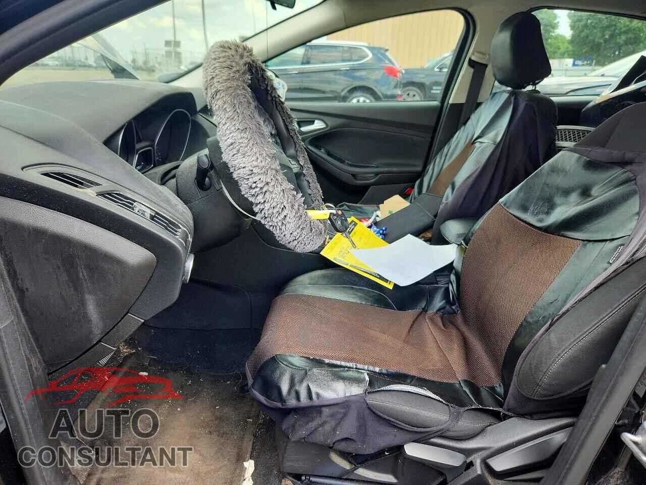 FORD FOCUS 2016 - 1FADP3F27GL284264