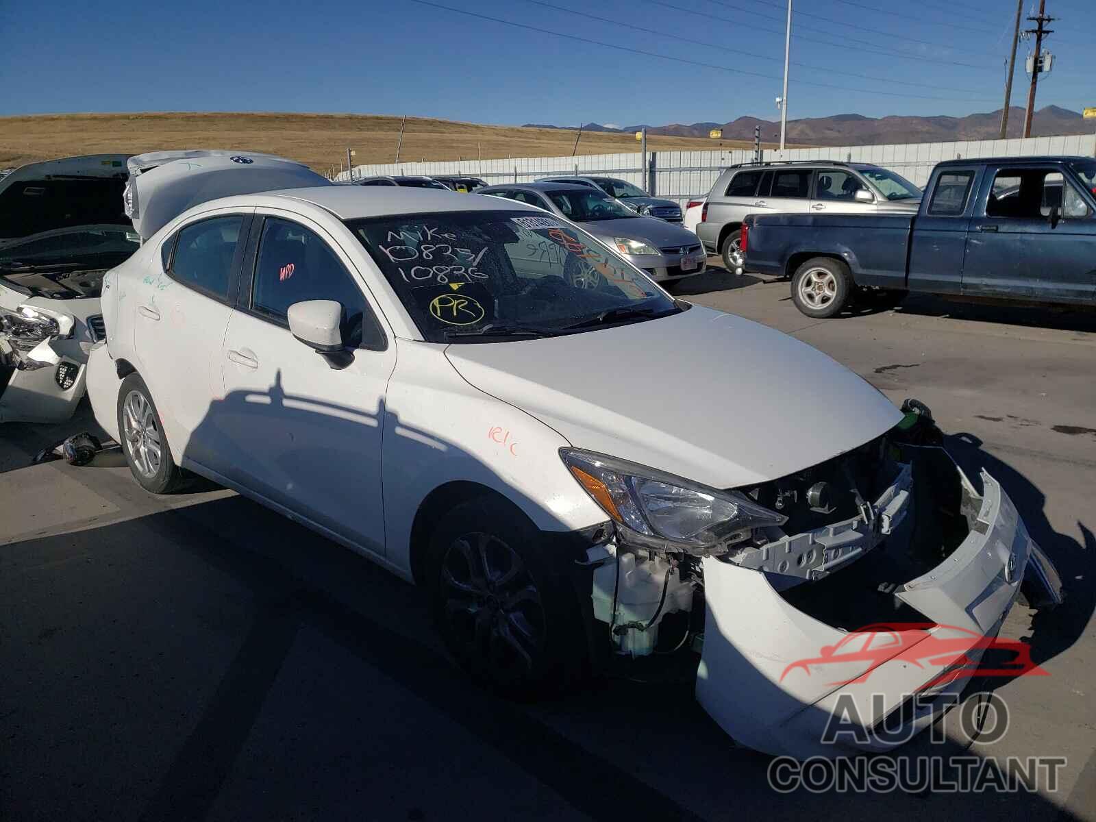 TOYOTA YARIS 2018 - 3MYDLBYV7JY318078