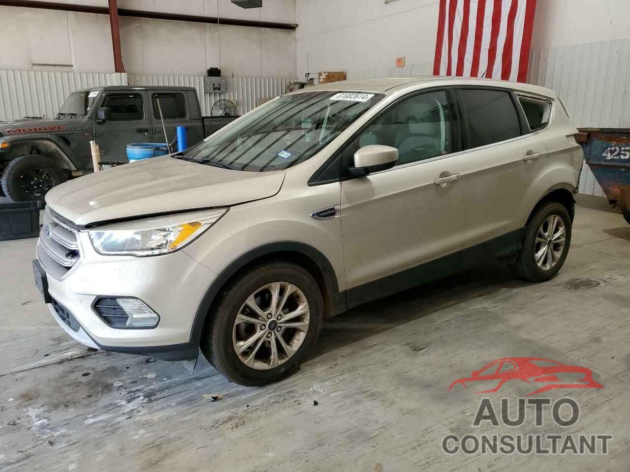 FORD ESCAPE 2017 - 1FMCU0GD7HUA31935