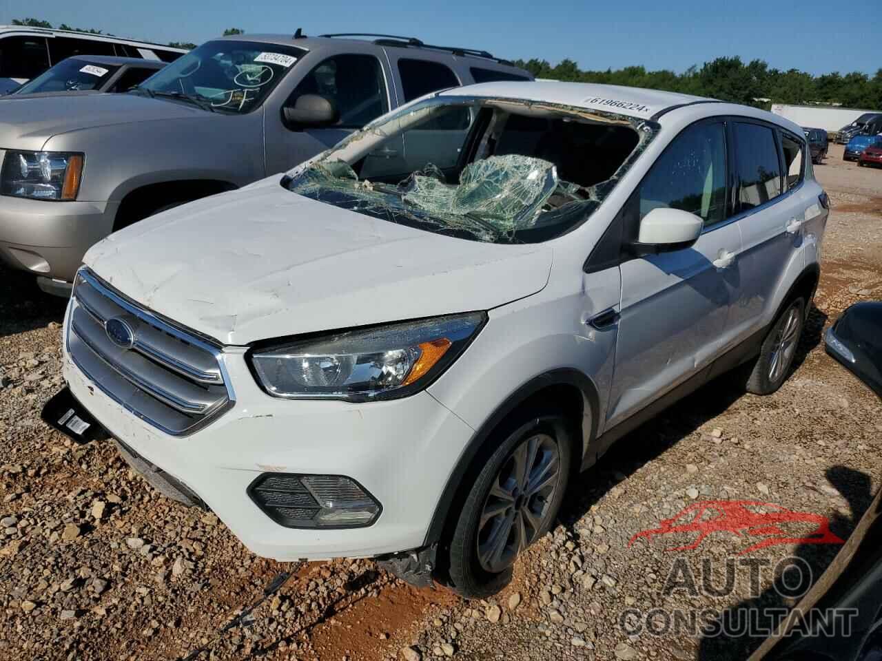 FORD ESCAPE 2017 - 1FMCU0GD2HUA79066