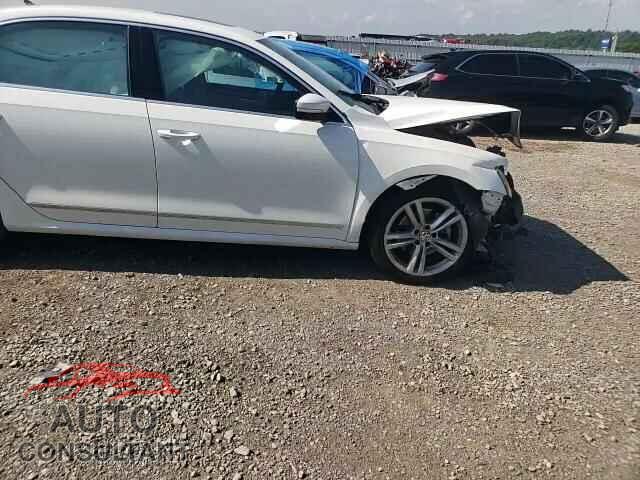 VOLKSWAGEN PASSAT 2015 - 1VWBS7A32FC066431