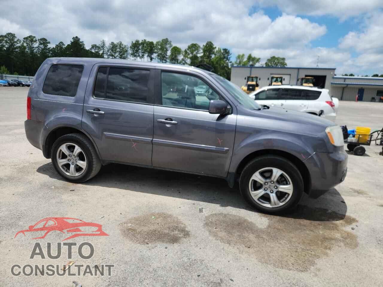 HONDA PILOT 2015 - 5FNYF3H50FB018284