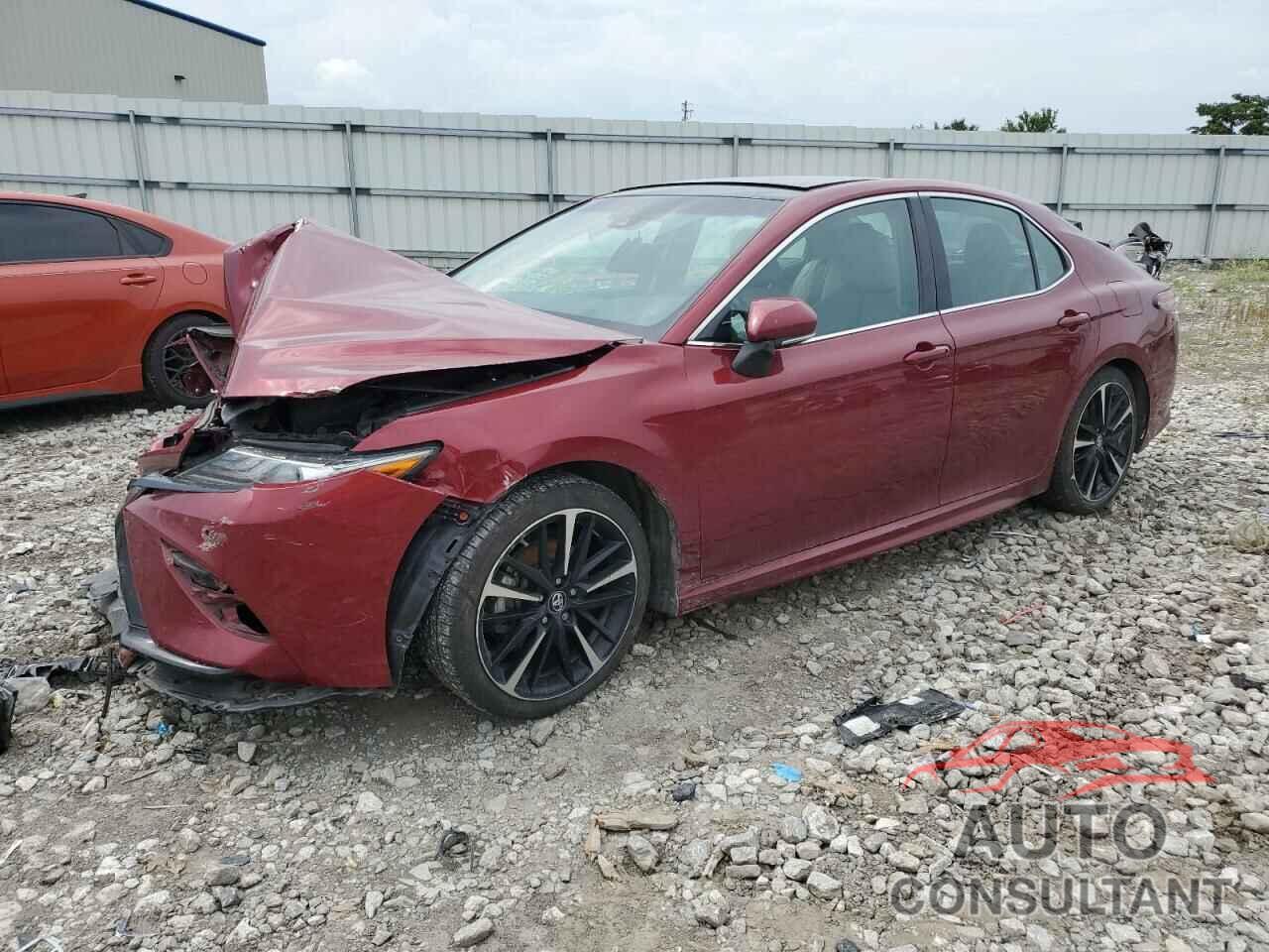 TOYOTA CAMRY 2018 - 4T1B61HK6JU545838