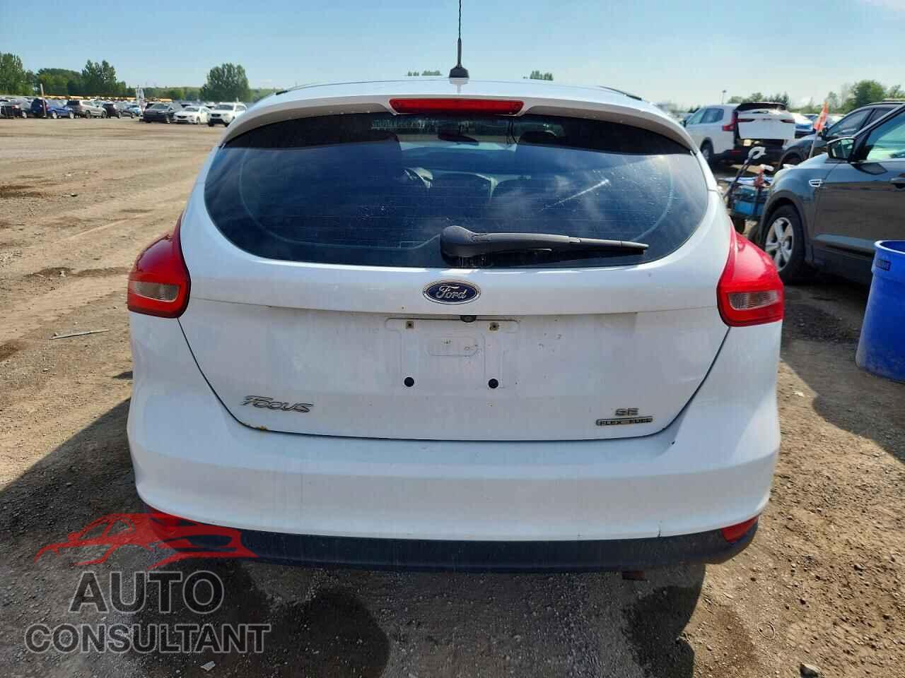FORD FOCUS 2016 - 1FADP3K27GL400388