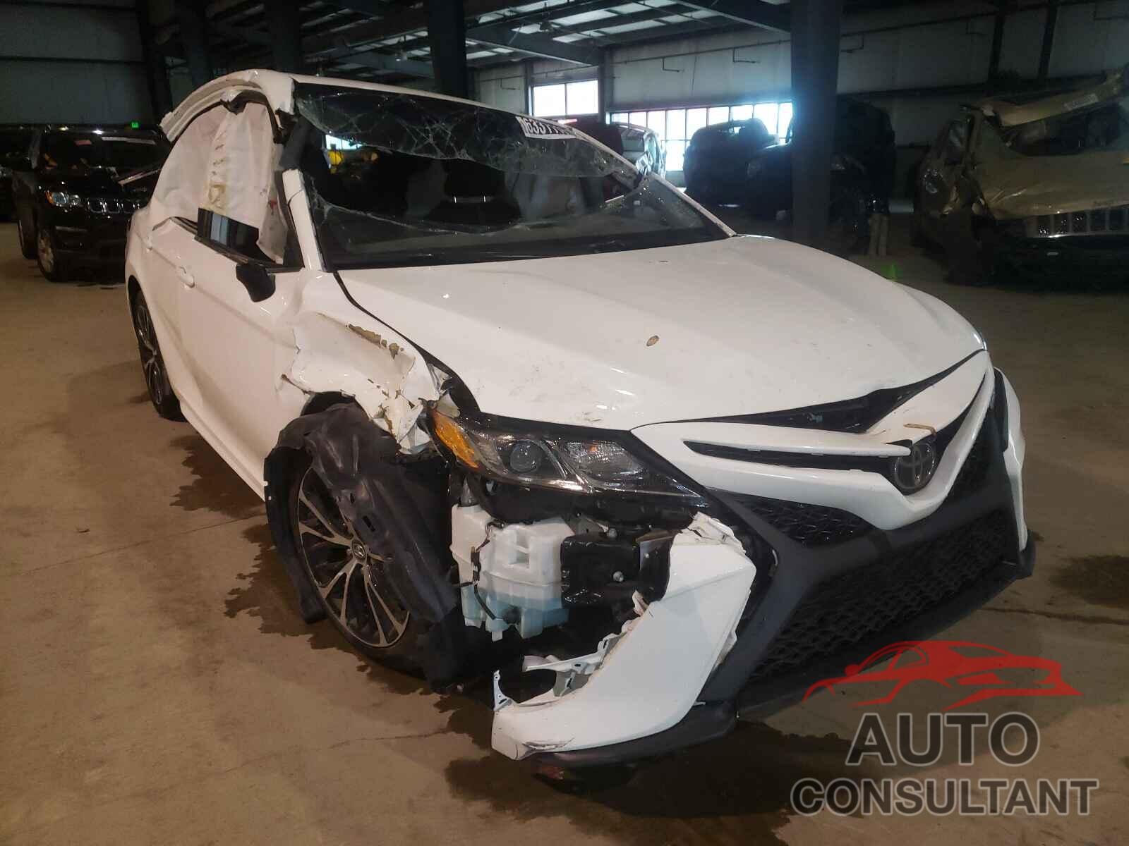 TOYOTA CAMRY 2020 - 4T1G11AK4LU930994