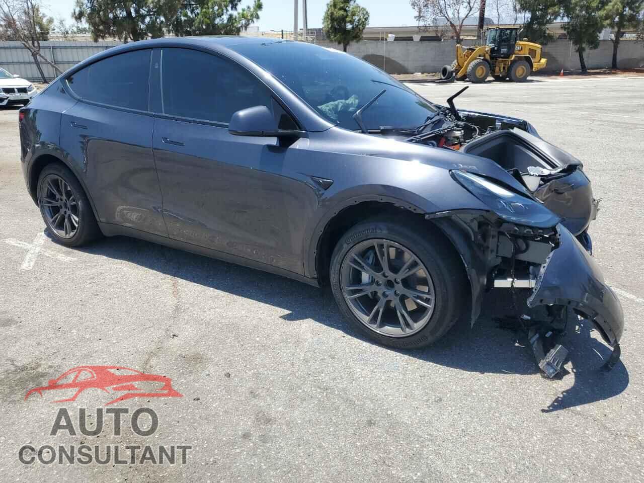 TESLA MODEL Y 2024 - 7SAYGDED8RF126397