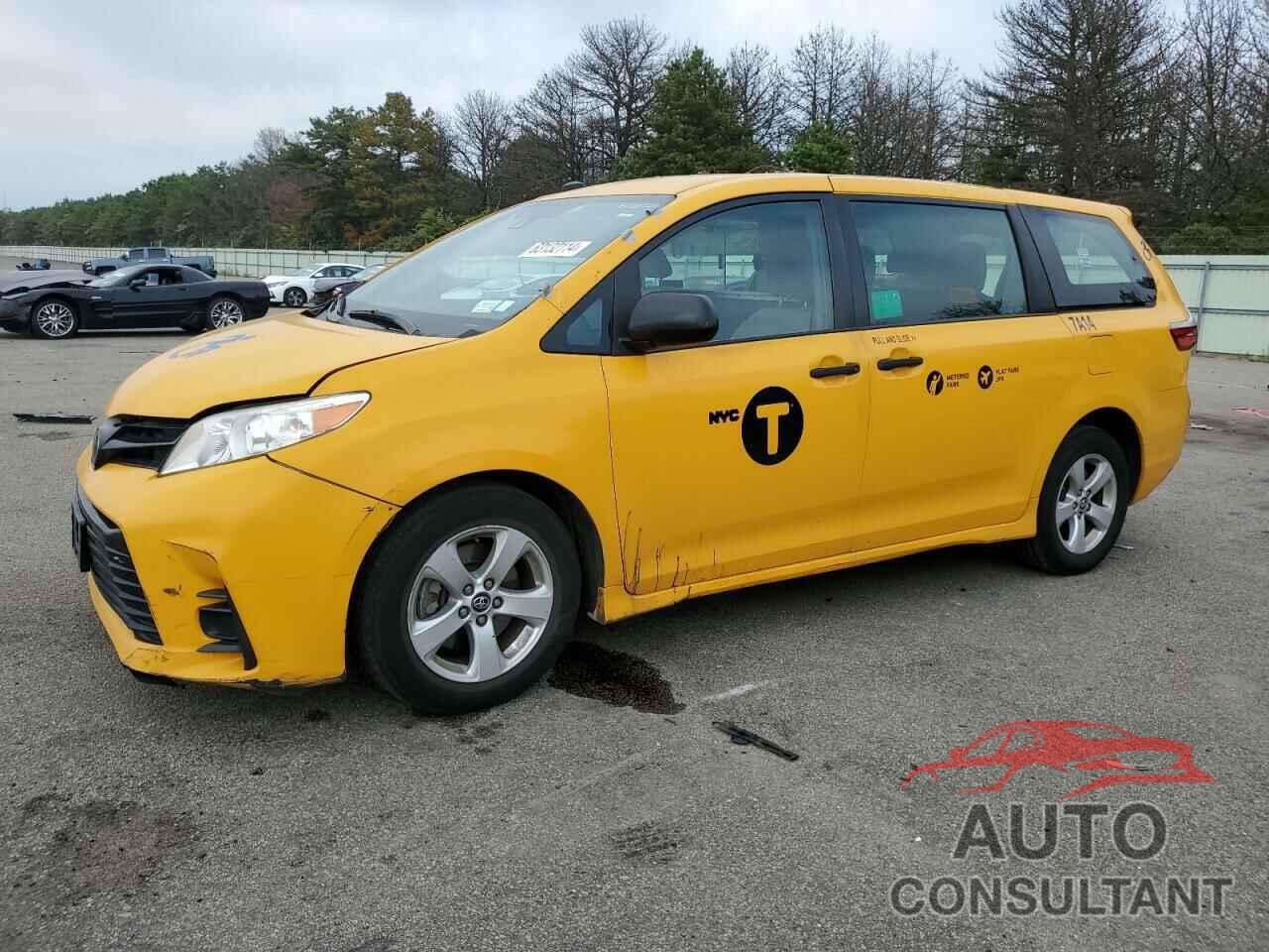 TOYOTA SIENNA 2018 - 5TDZZ3DC3JS924742