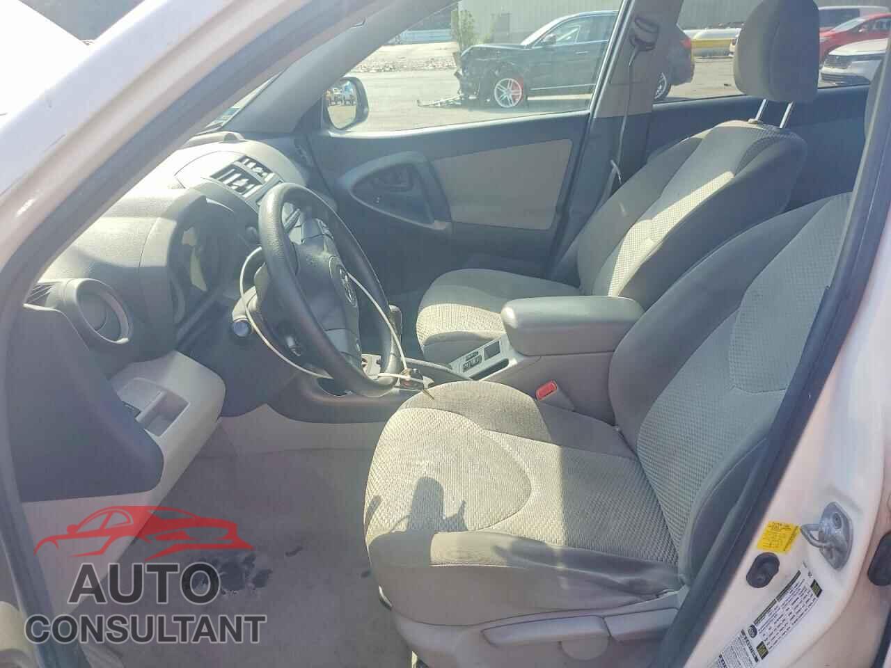 TOYOTA RAV4 2012 - 2T3BF4DV1CW206027