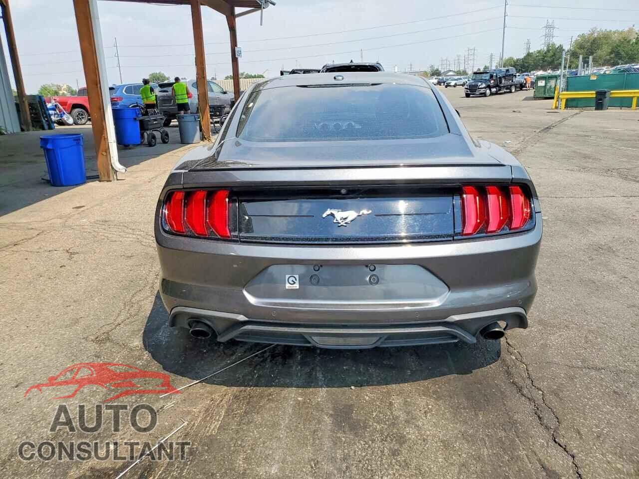 FORD MUSTANG 2018 - 1FA6P8TH2J5113108
