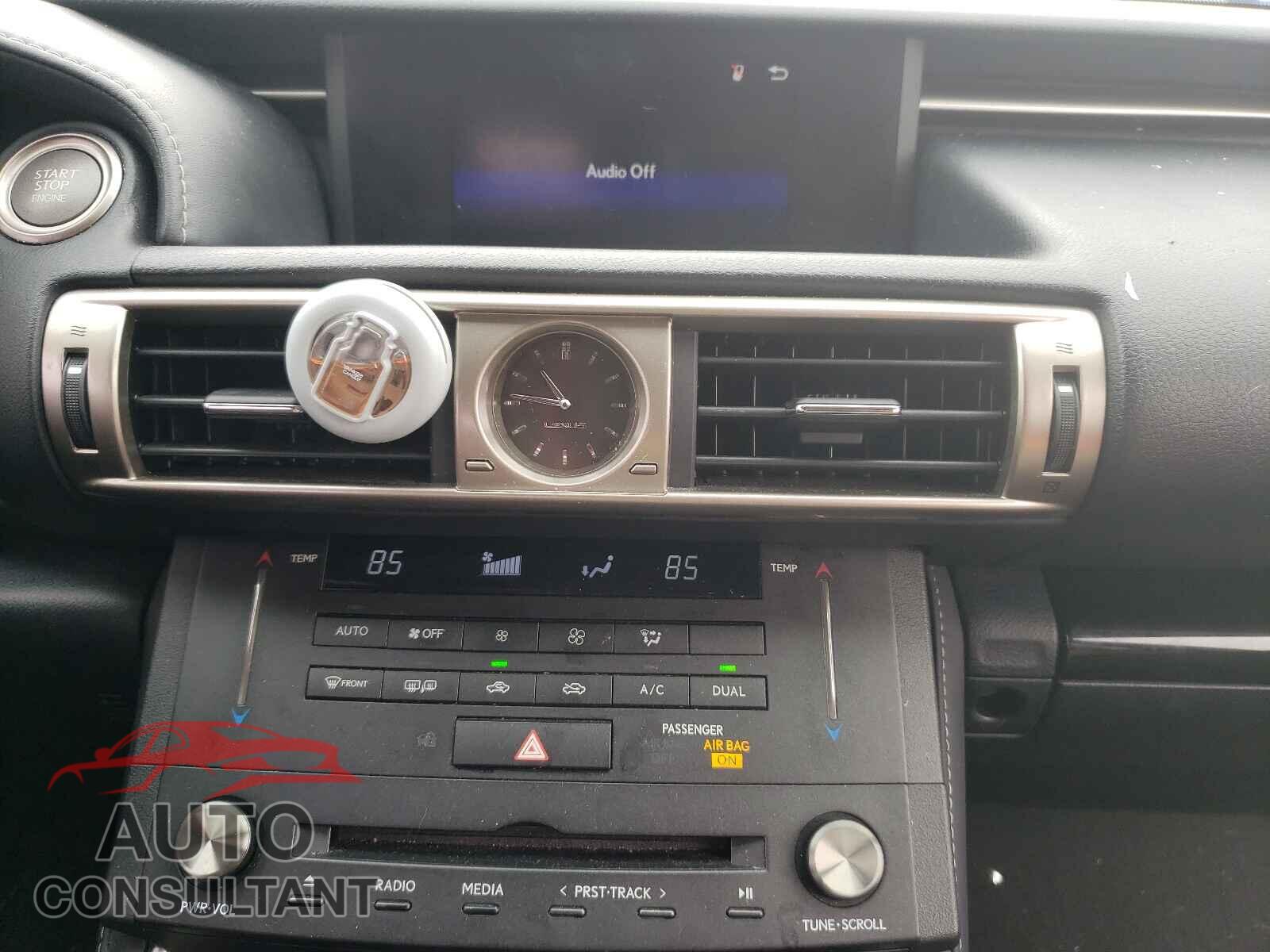 LEXUS IS 2016 - JTHBA1D26G5001415