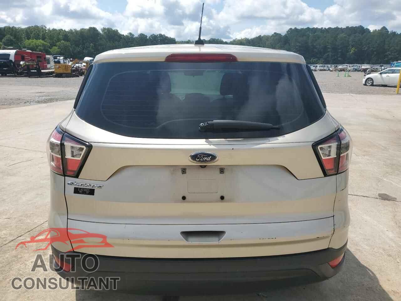FORD ESCAPE 2017 - 1FMCU0F72HUB96030