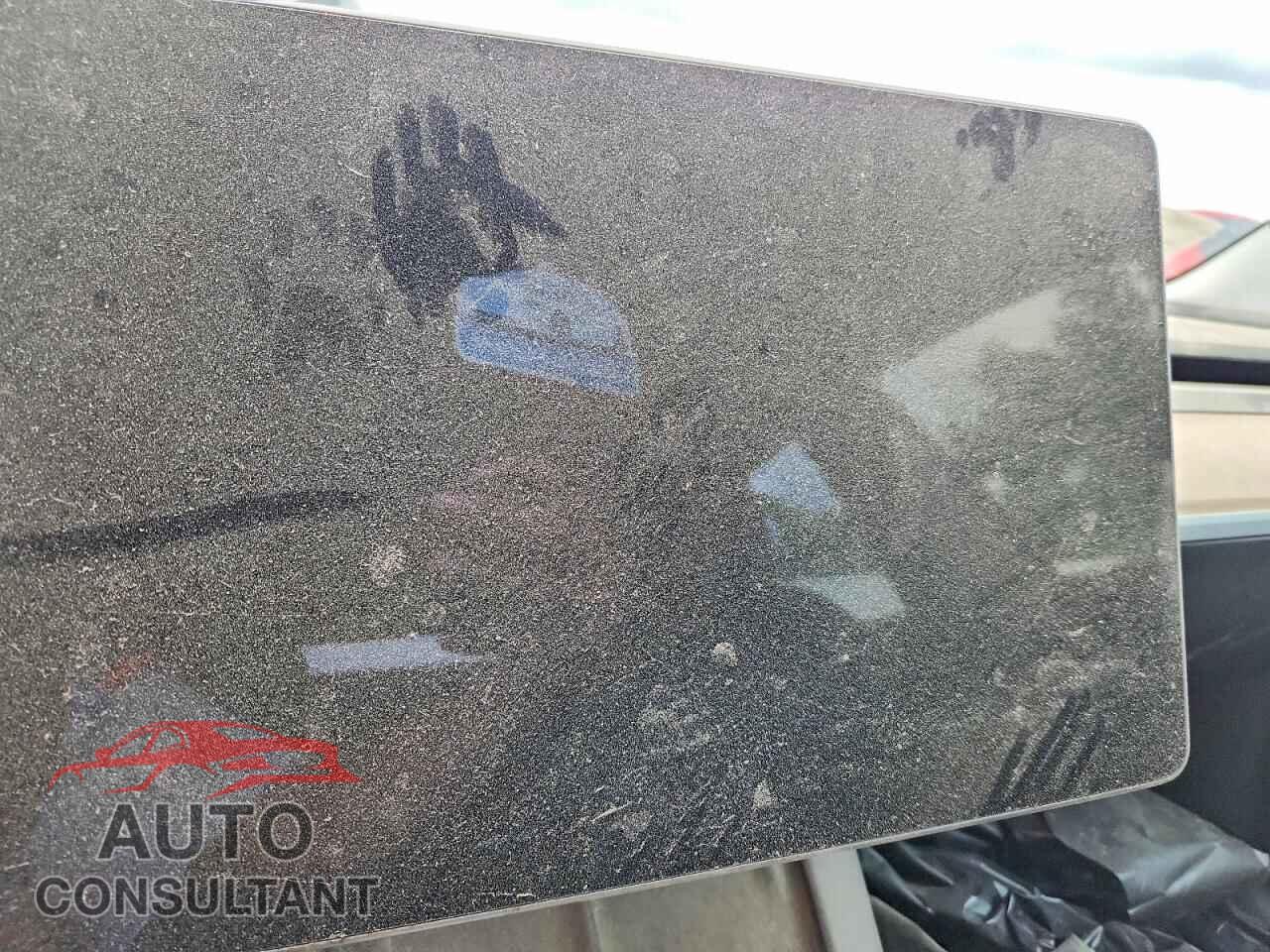 TESLA MODEL 3 2023 - 5YJ3E1EA2PF678735