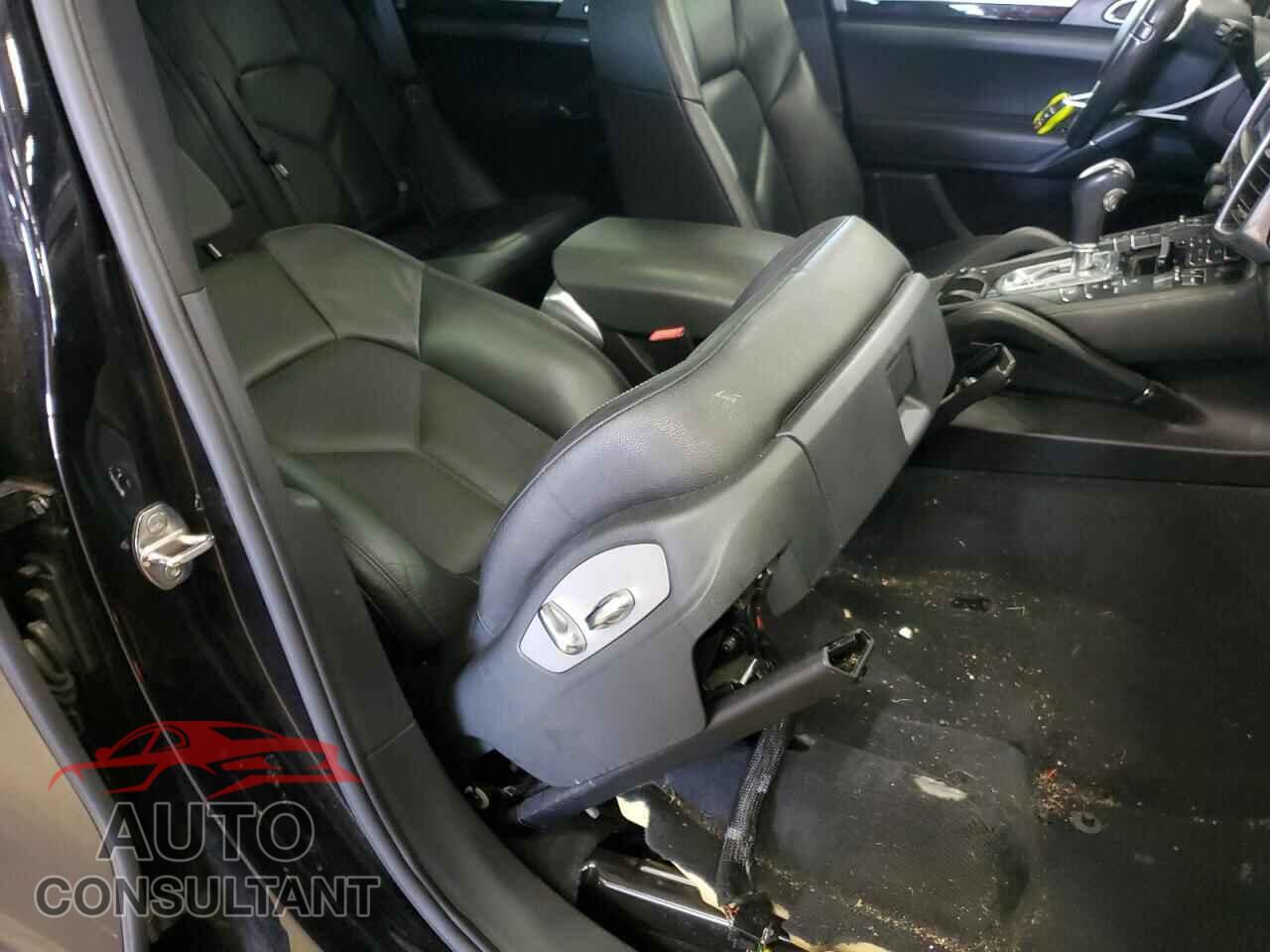 PORSCHE CAYENNE 2012 - WP1AA2A25CLA00607