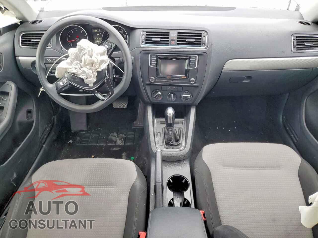 VOLKSWAGEN JETTA 2017 - 3VW2B7AJ9HM399693