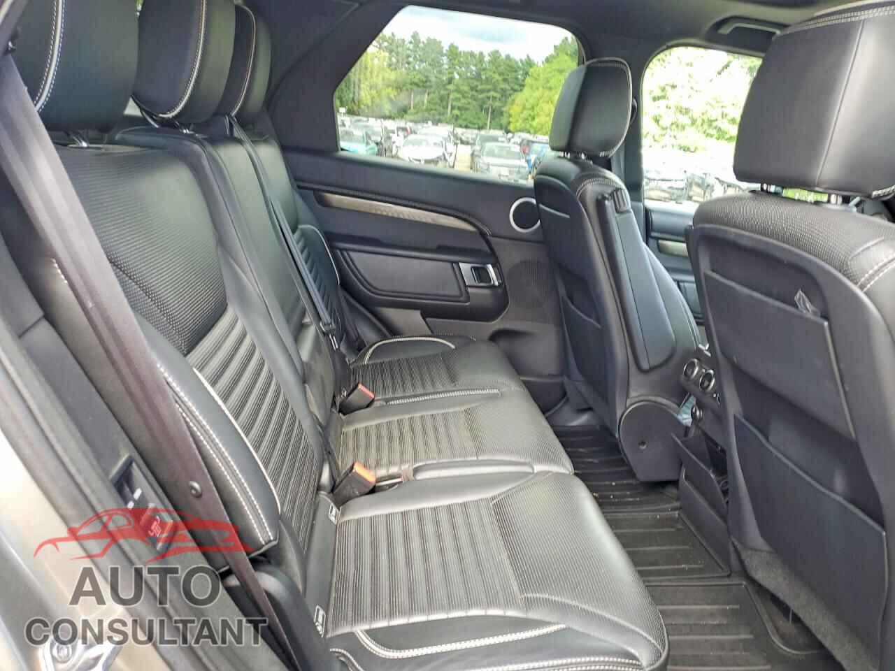 LAND ROVER DISCOVERY 2017 - SALRRBBV3HA046552