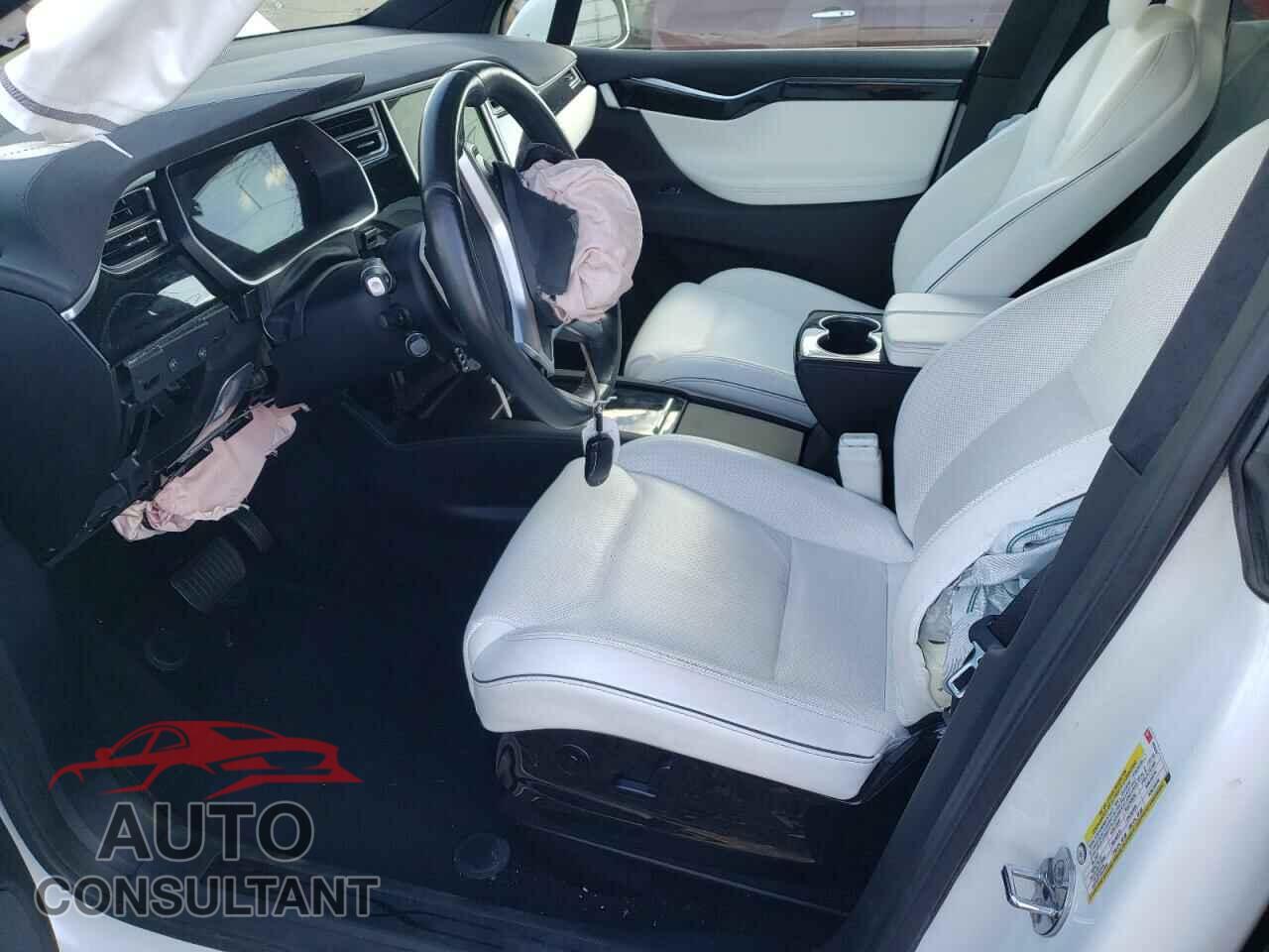 TESLA MODEL X 2016 - 5YJXCBE25GF003046