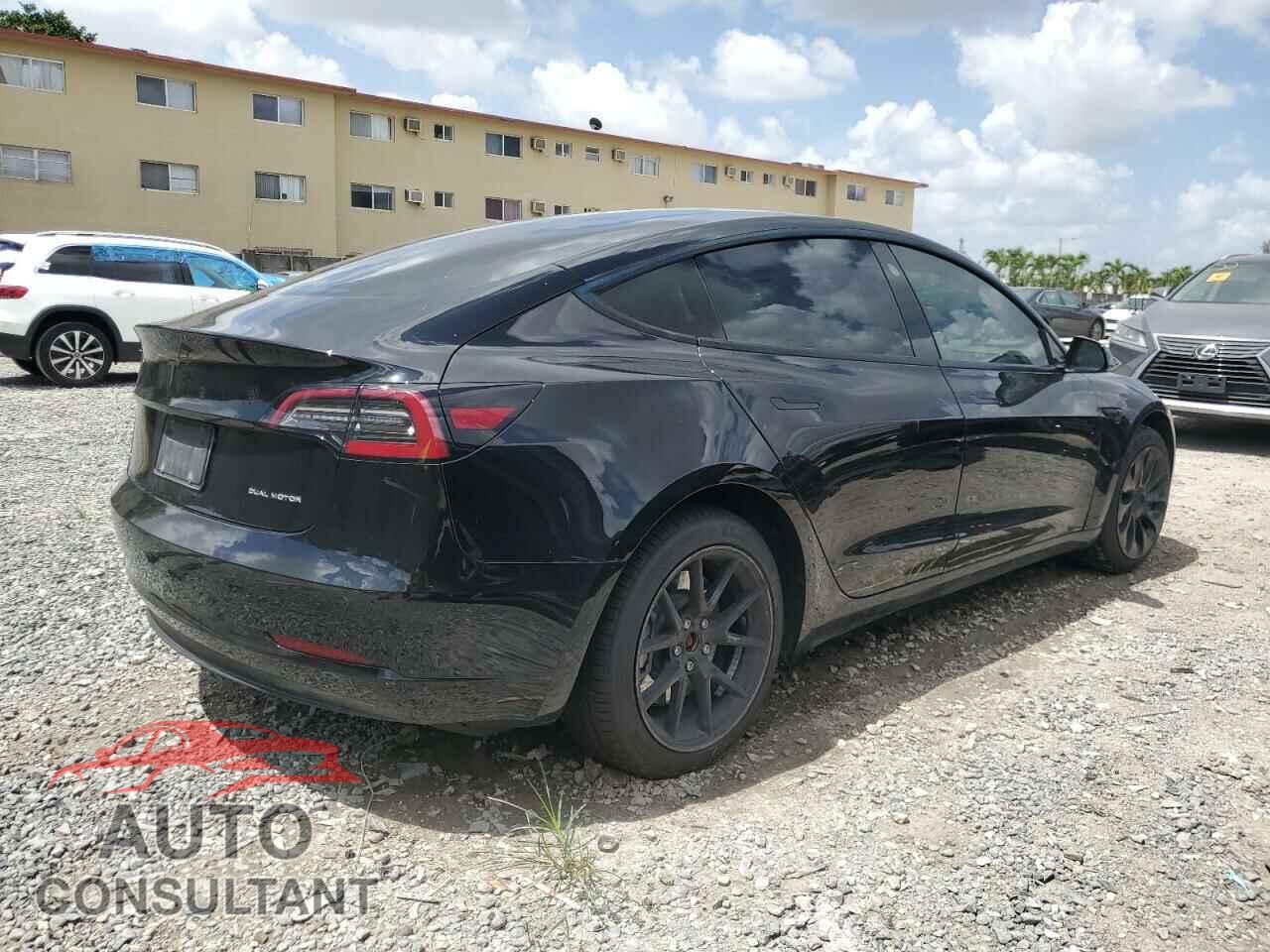 TESLA MODEL 3 2021 - 5YJ3E1EB3MF048999