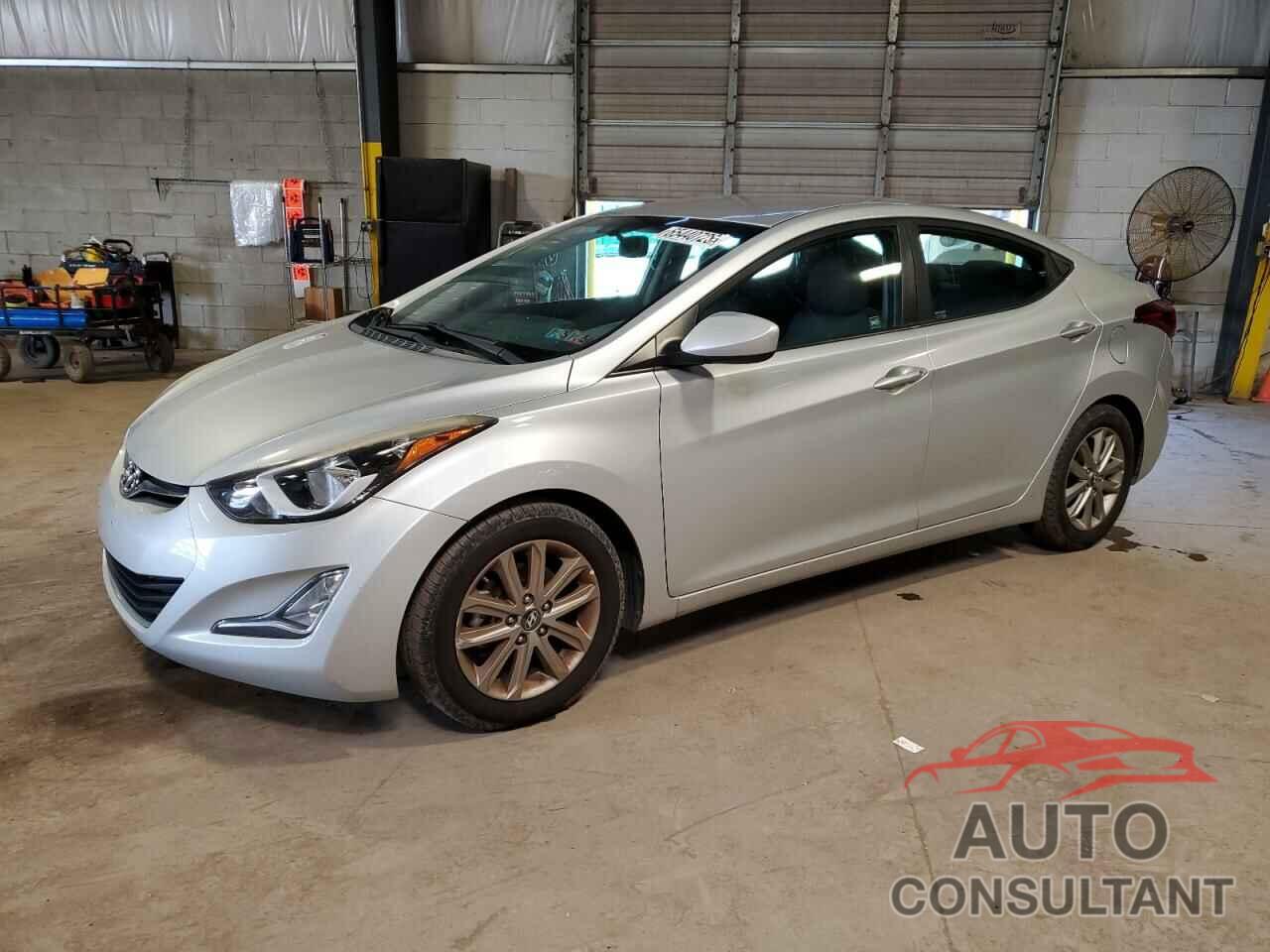 HYUNDAI ELANTRA 2015 - 5NPDH4AE4FH635634