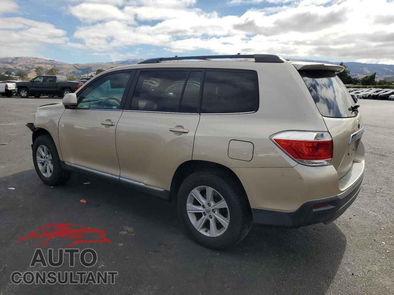 TOYOTA HIGHLANDER 2012 - 5TDBK3EH6CS153437