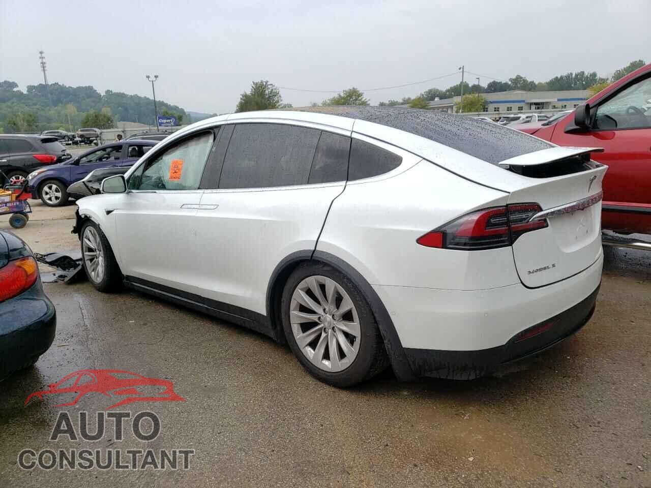 TESLA MODEL X 2017 - 5YJXCBE22HF035678