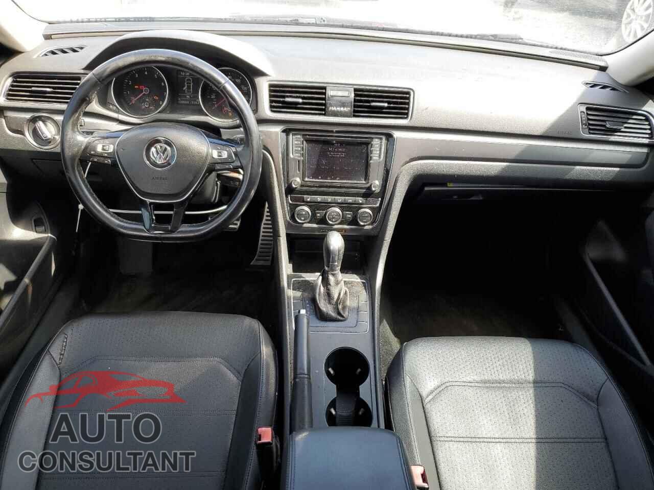VOLKSWAGEN PASSAT 2018 - 1VWAA7A33JC026088