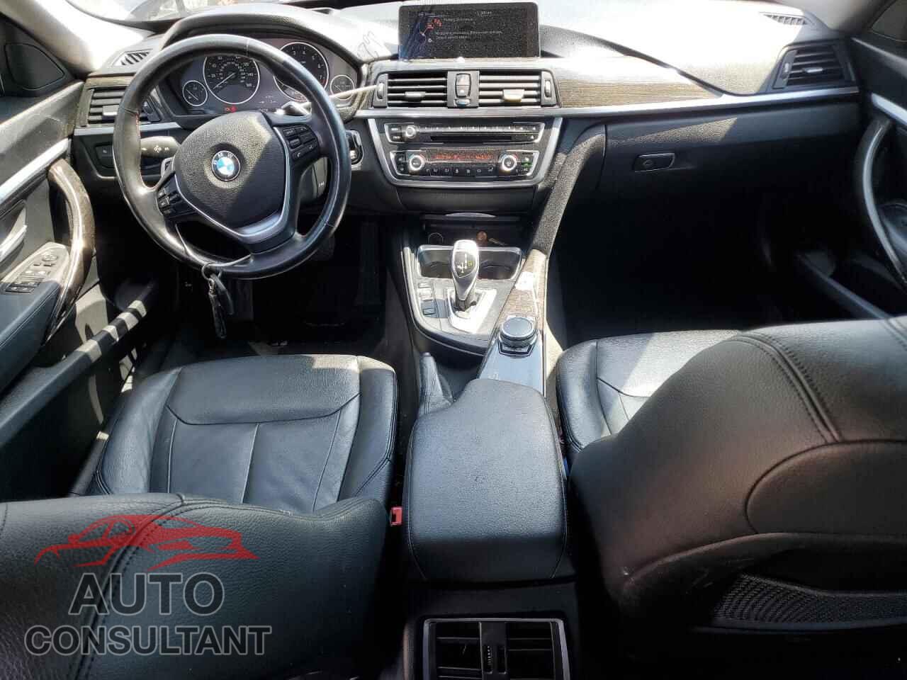 BMW 3 SERIES 2015 - WBA3X5C51FD562291