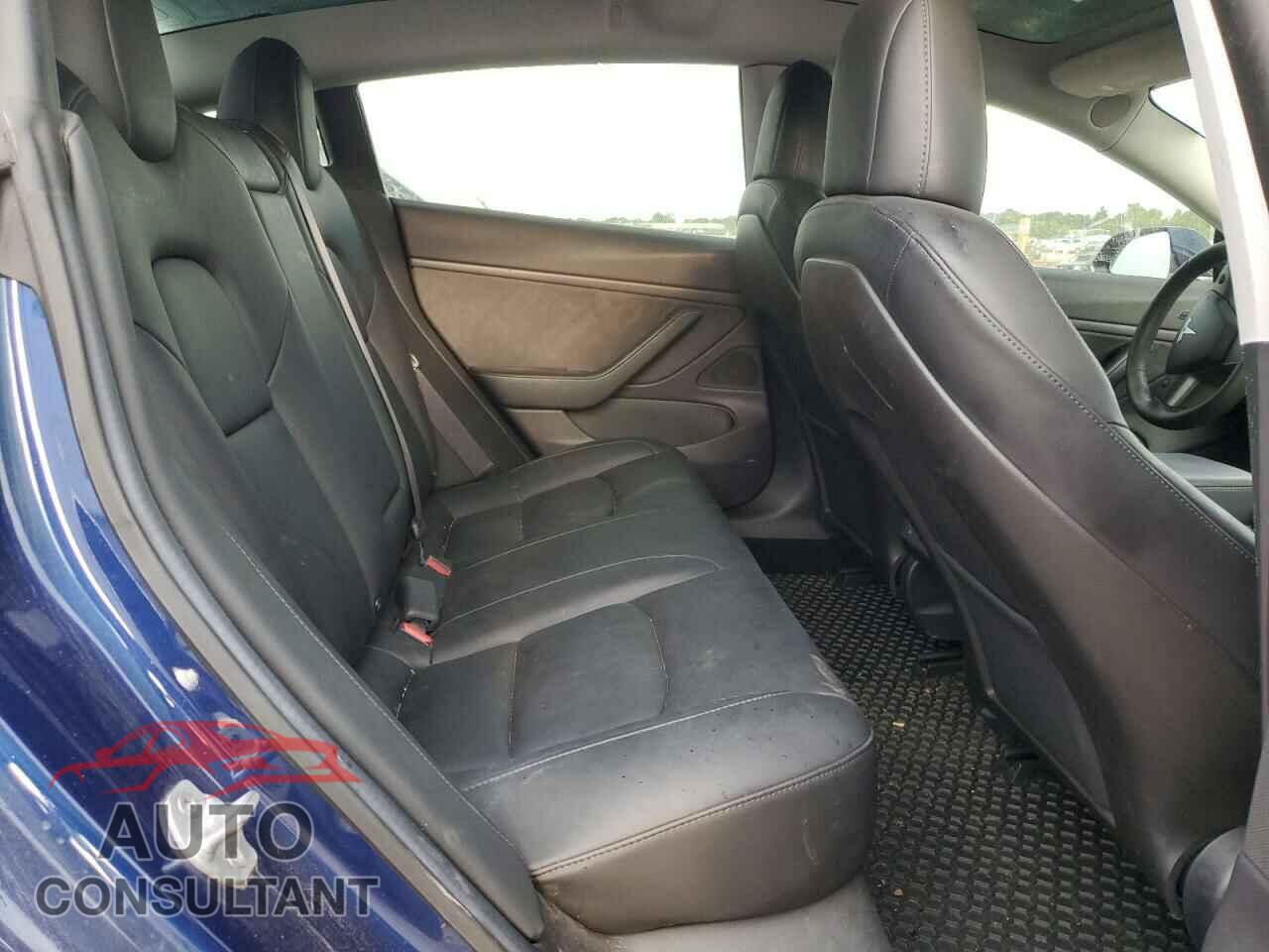 TESLA MODEL 3 2019 - 5YJ3E1EA0KF446613