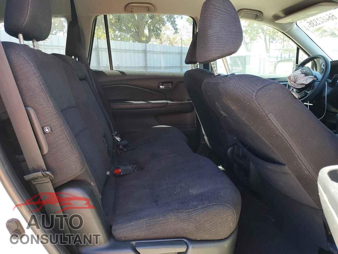 HONDA PILOT 2017 - 5FNYF5H11HB044632