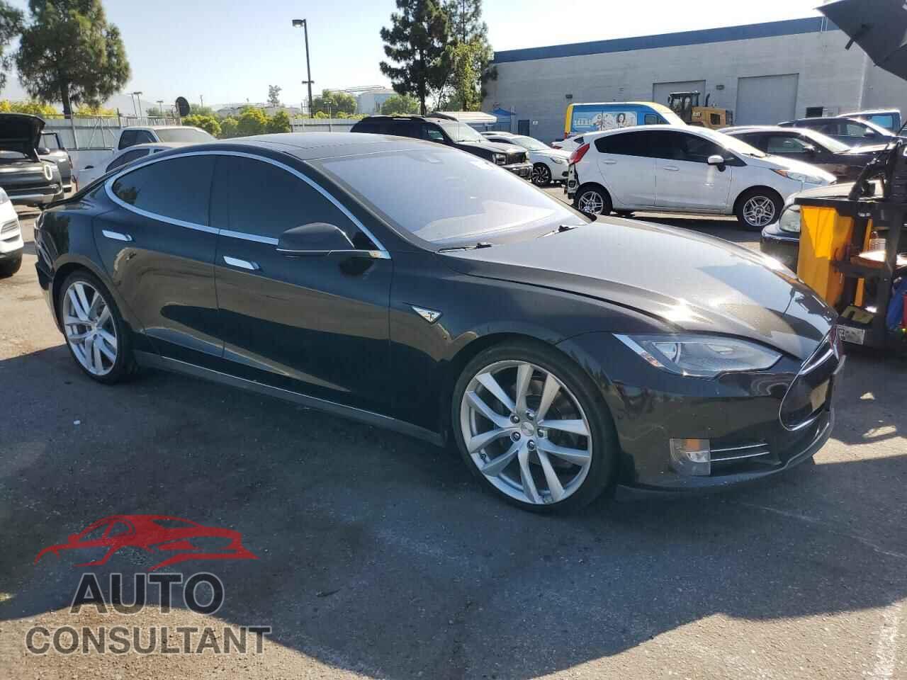 TESLA MODEL S 2015 - 5YJSA1S25FF097331