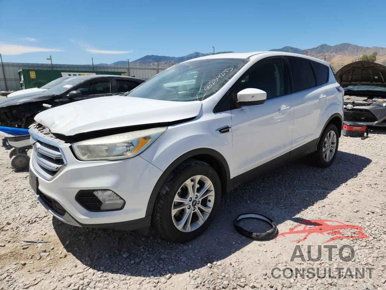 FORD ESCAPE 2017 - 1FMCU9G99HUA24159