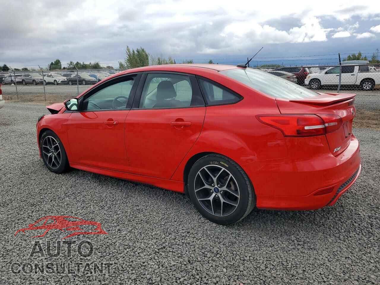 FORD FOCUS 2015 - 1FADP3F29FL349405