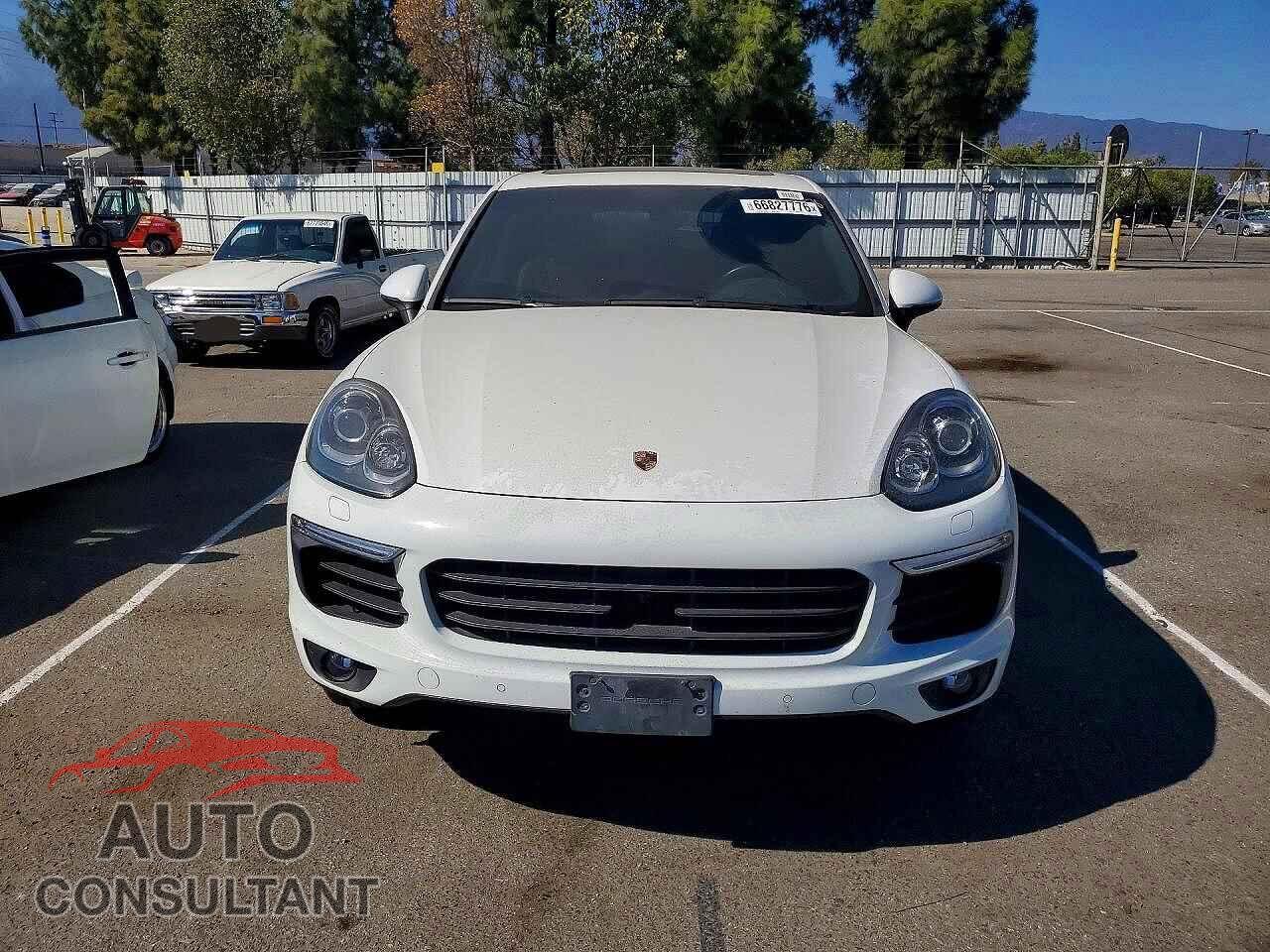 PORSCHE CAYENNE 2017 - WP1AE2A27HLA75689