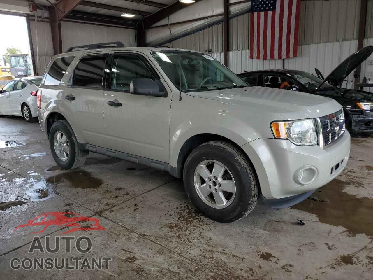 FORD ESCAPE 2009 - 1FMCU93G19KB10308