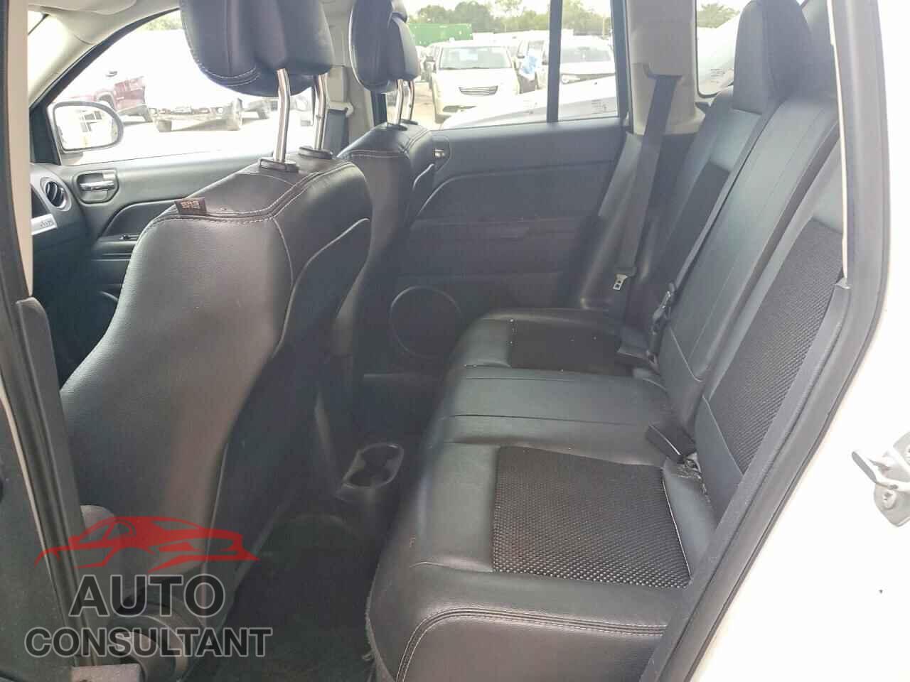 JEEP COMPASS 2015 - 1C4NJCBAXFD367645