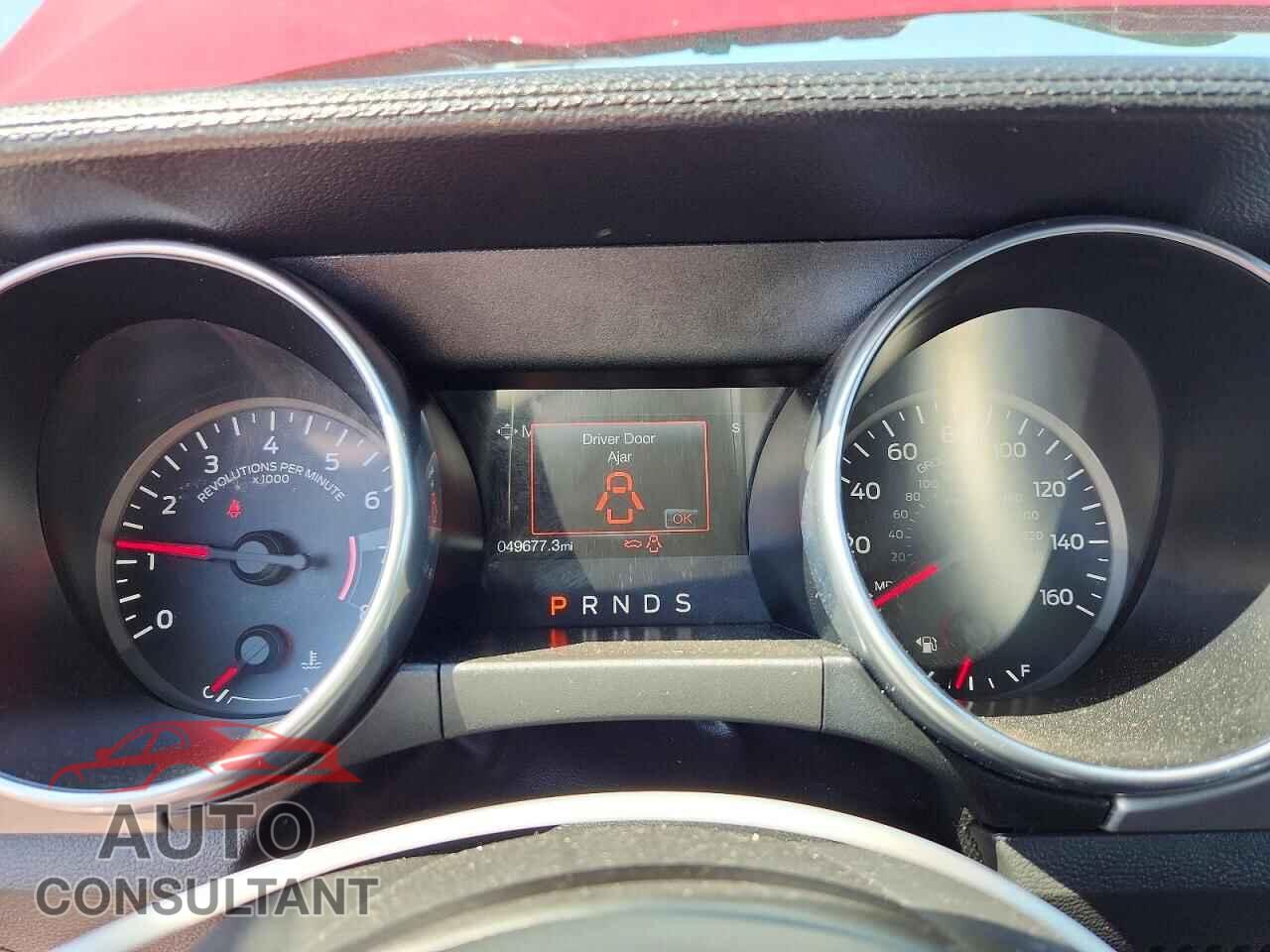 FORD MUSTANG 2018 - 1FATP8UH5J5121625