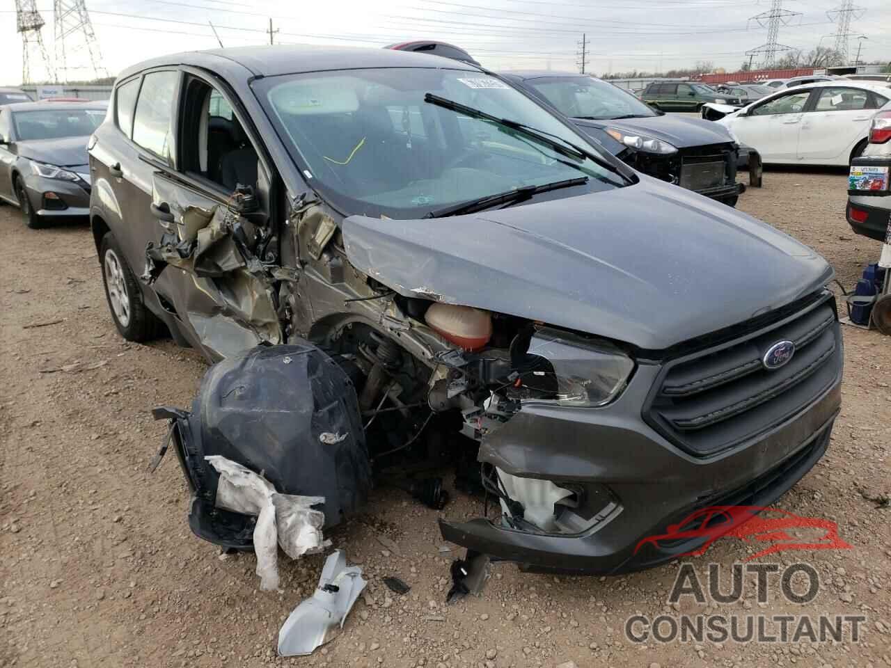 FORD ESCAPE 2017 - 1FMCU0F70HUC21149