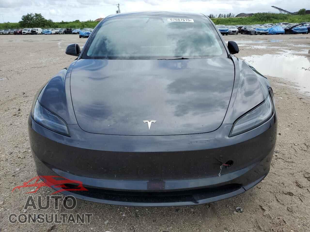 TESLA MODEL 3 2024 - 5YJ3E1EA9RF765552