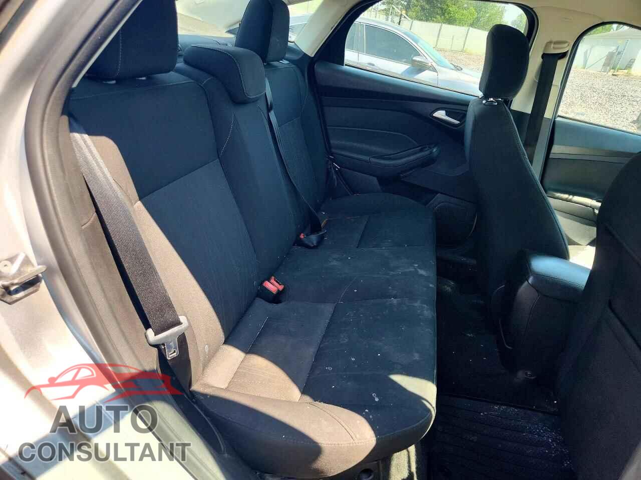 FORD FOCUS 2017 - 1FADP3F23HL259363