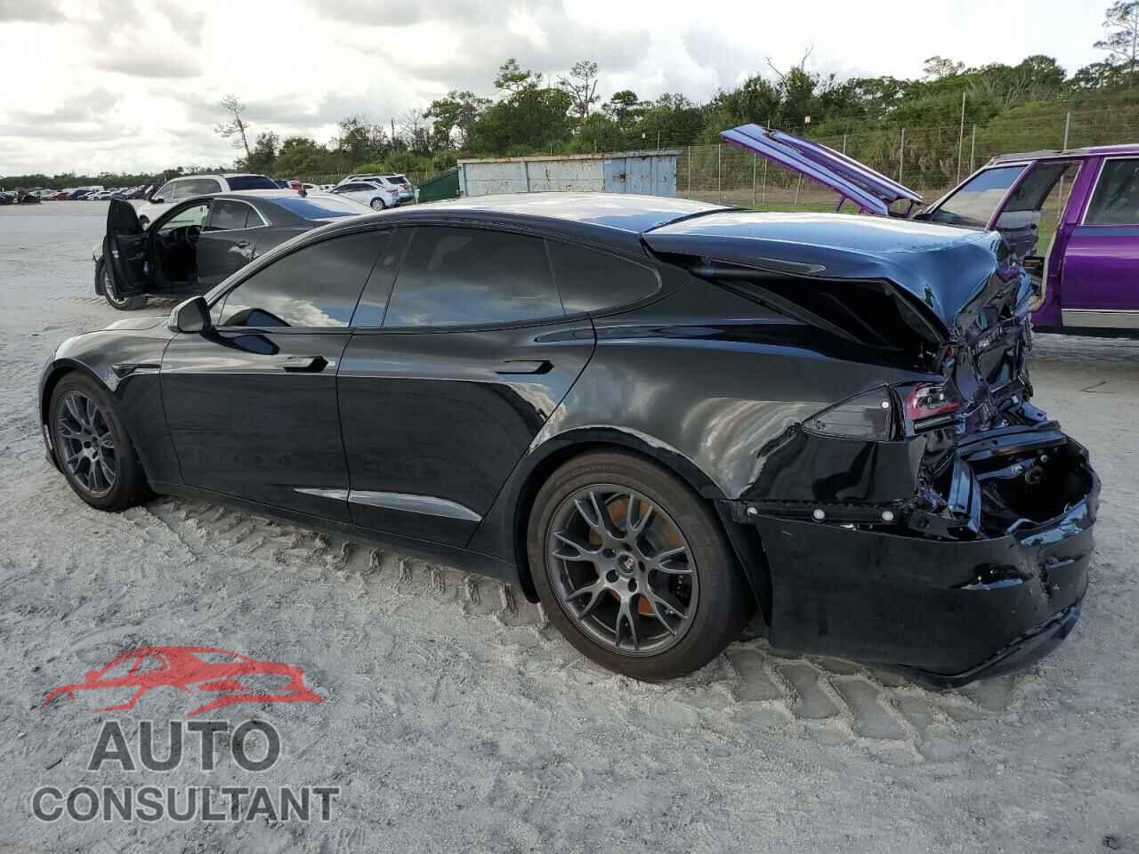 TESLA MODEL S 2024 - 5YJSA1E5XRF539675
