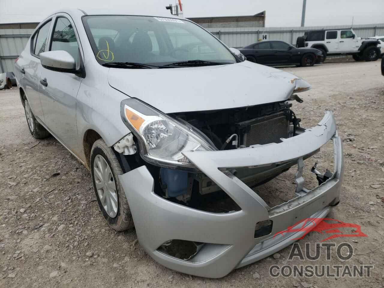 NISSAN VERSA 2019 - 3N1CN7AP4KL826541
