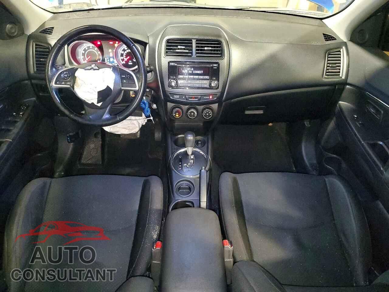 MITSUBISHI OUTLANDER 2015 - 4A4AP3AW3FE044132