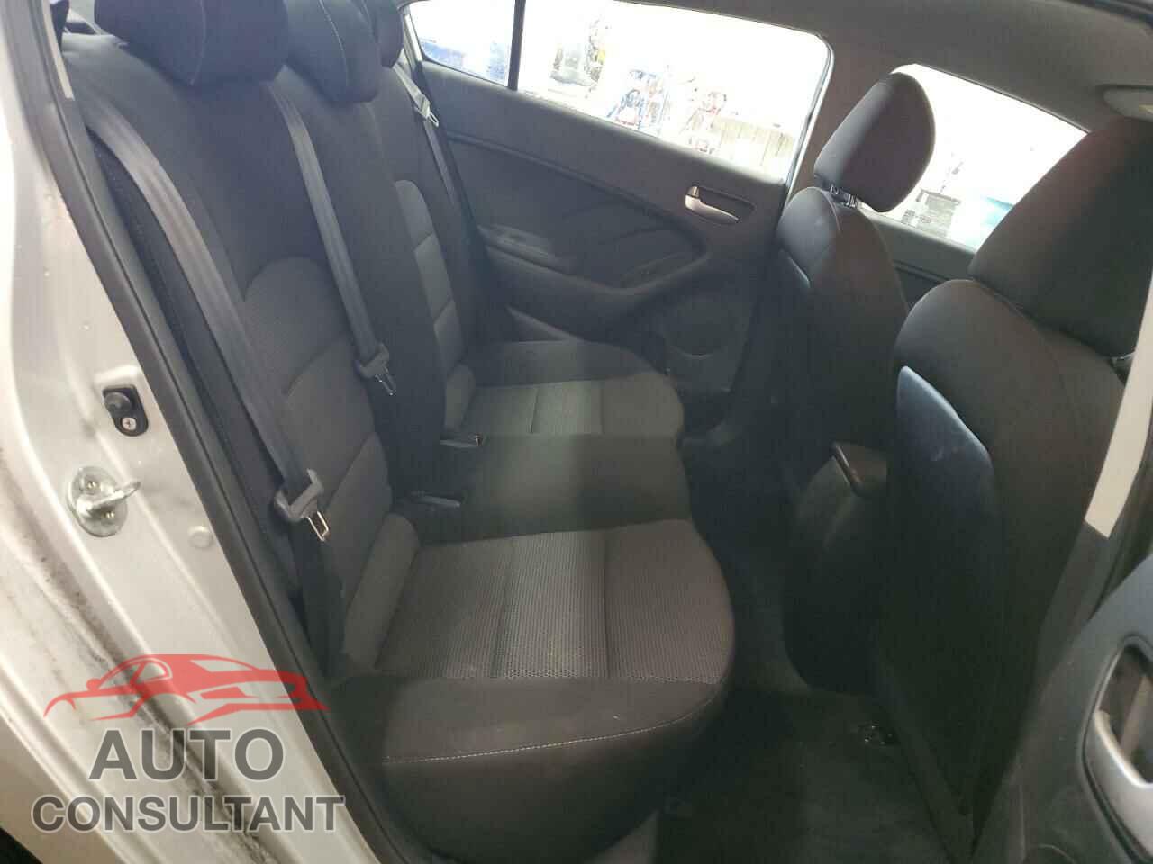 KIA FORTE 2017 - 3KPFK4A70HE056417