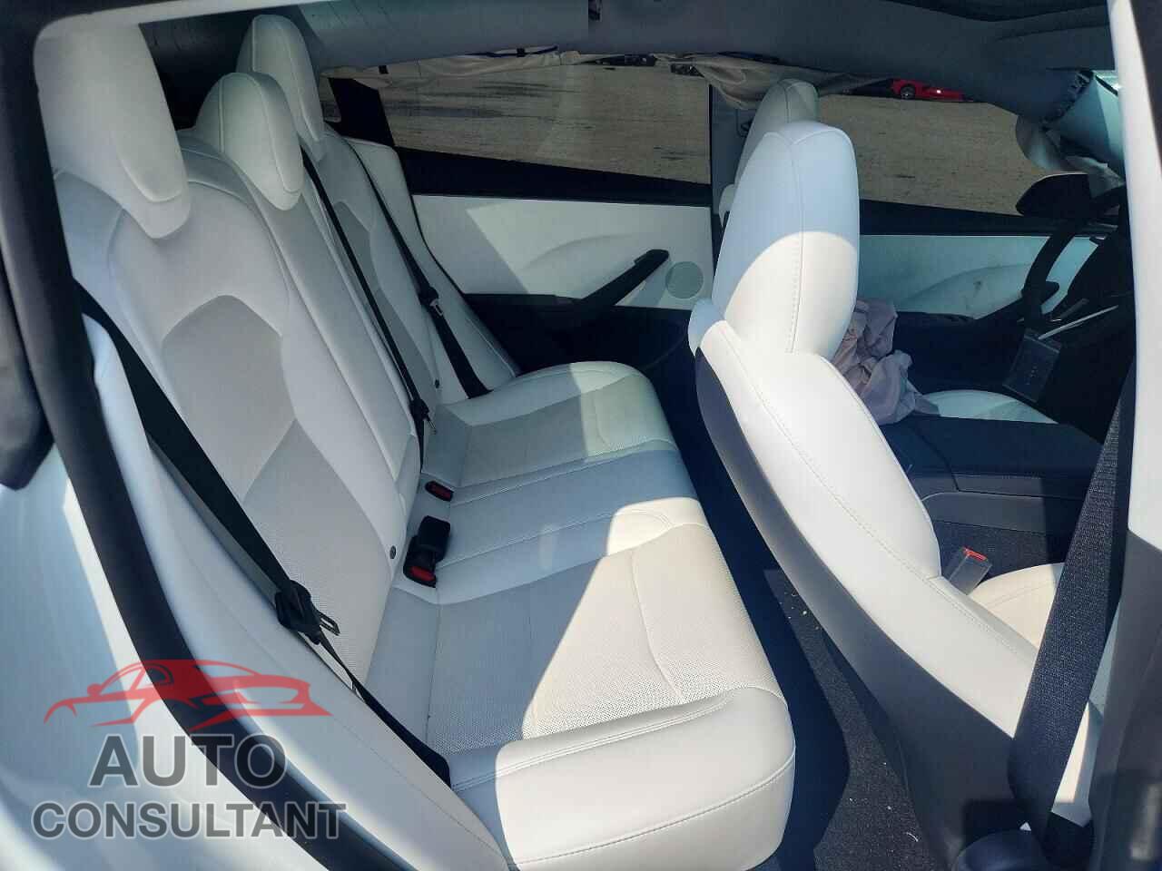 TESLA MODEL 3 2026 - 5YJ3E1EAXTF215638