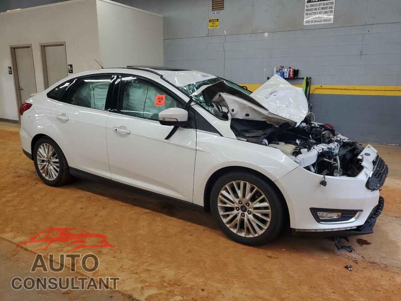 FORD FOCUS 2017 - 1FADP3J25HL212620