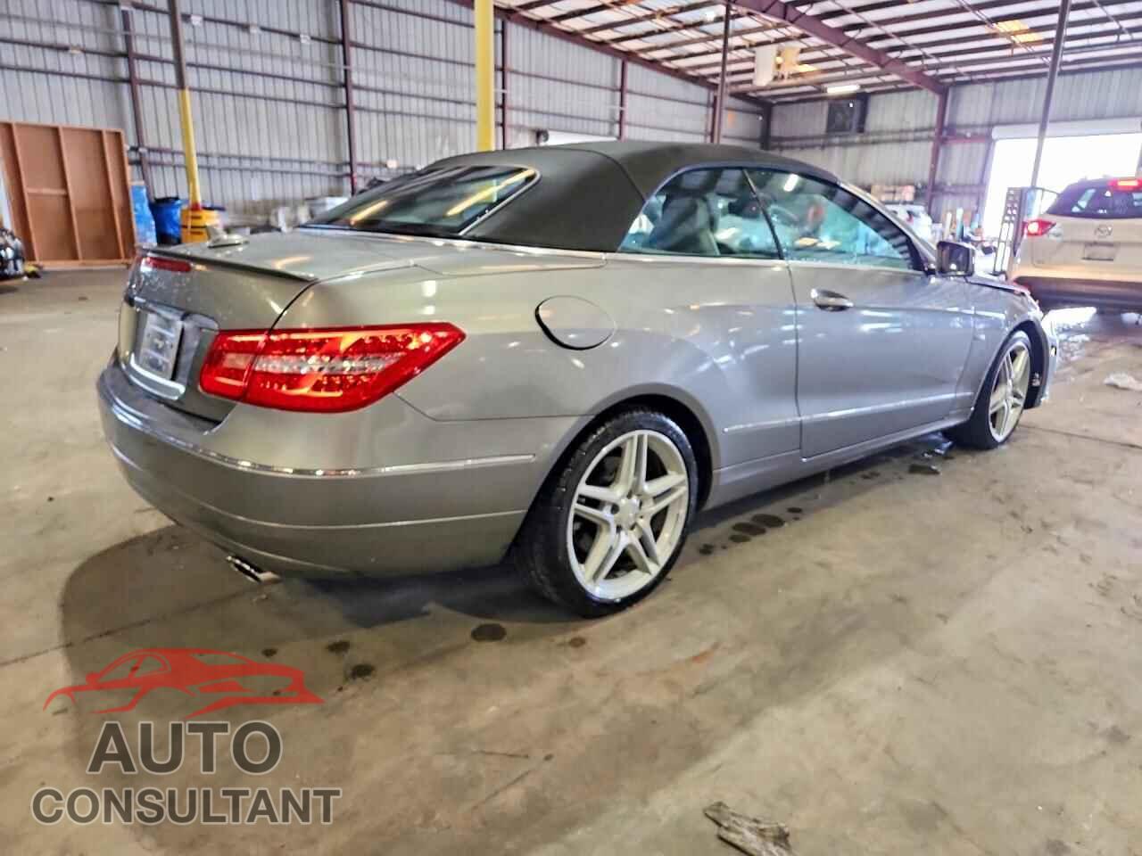 MERCEDES-BENZ E-CLASS 2012 - WDDKK5KF0CF141661