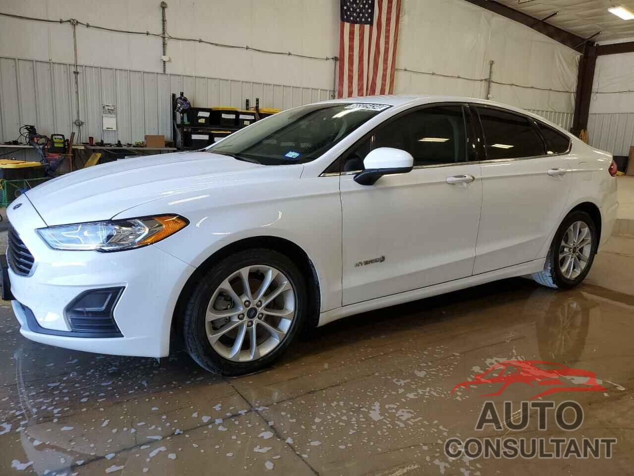 FORD FUSION 2019 - 3FA6P0LU7KR137692