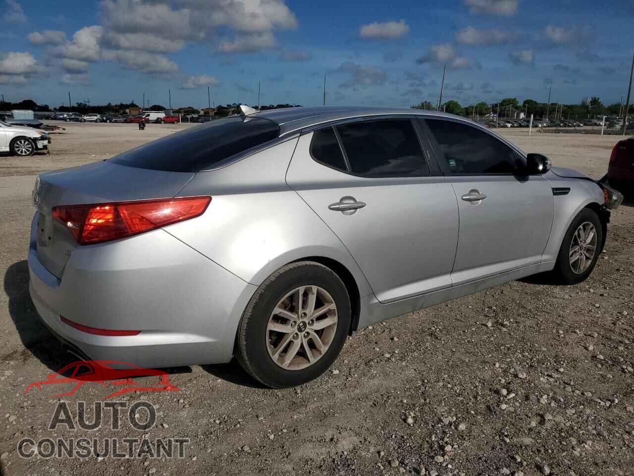 KIA OPTIMA 2011 - KNAGM4A72B5069376