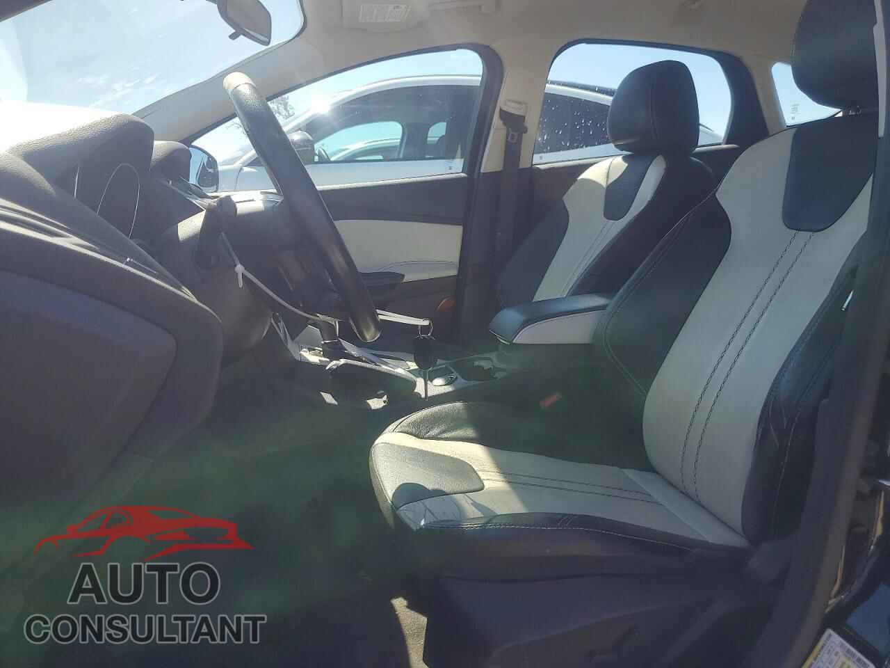 FORD FOCUS 2014 - 1FADP3K20EL455777